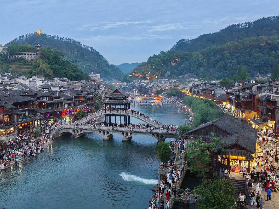 凤凰古城